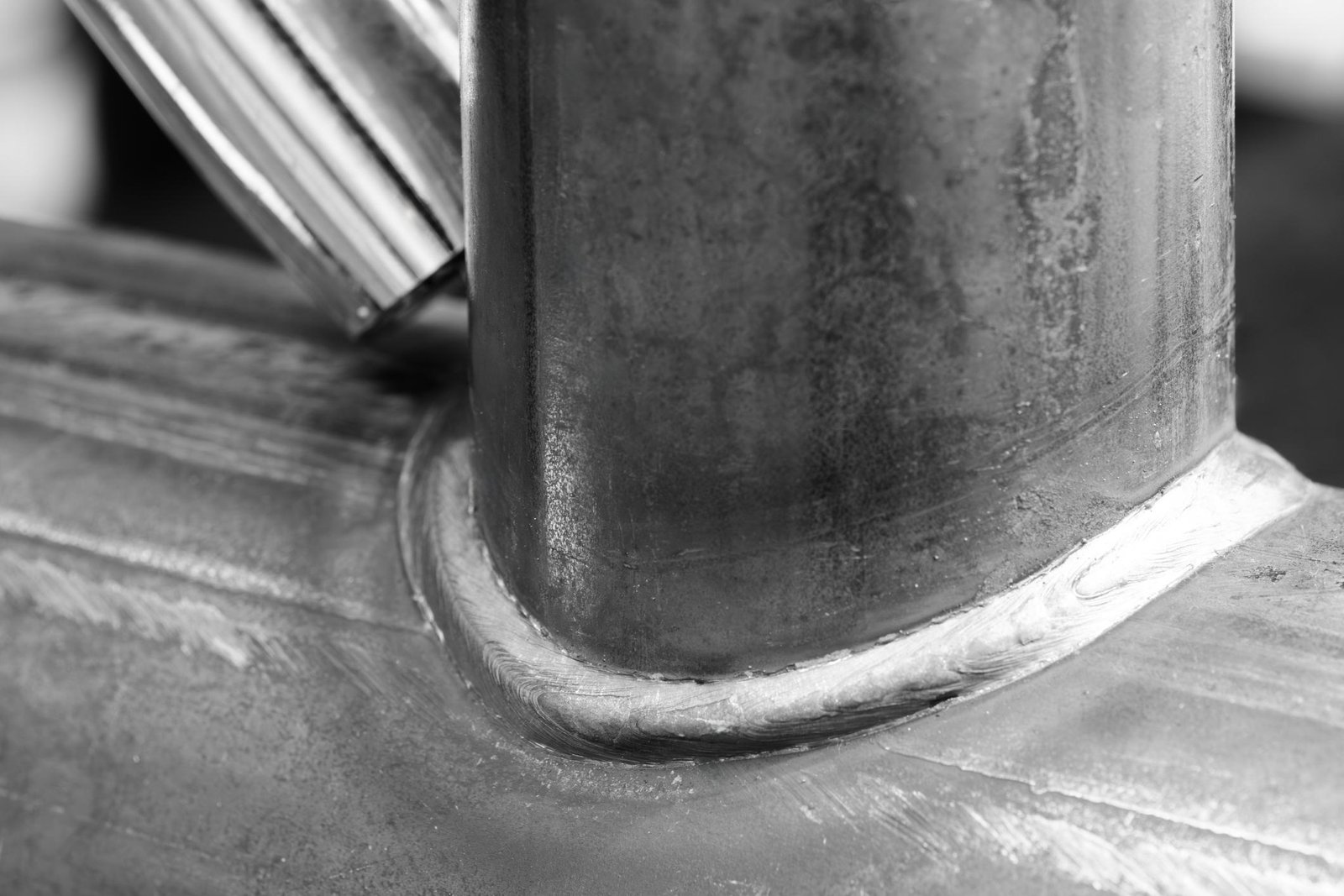 STRONGER REPAIRS. PRECISE WELDING. RELIABLE QUALITY.